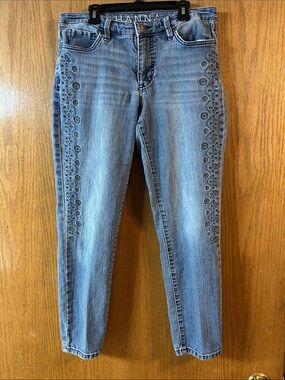 Hannah Light Blue Straight-Leg Jeans with Side Embroidery Ankle Length